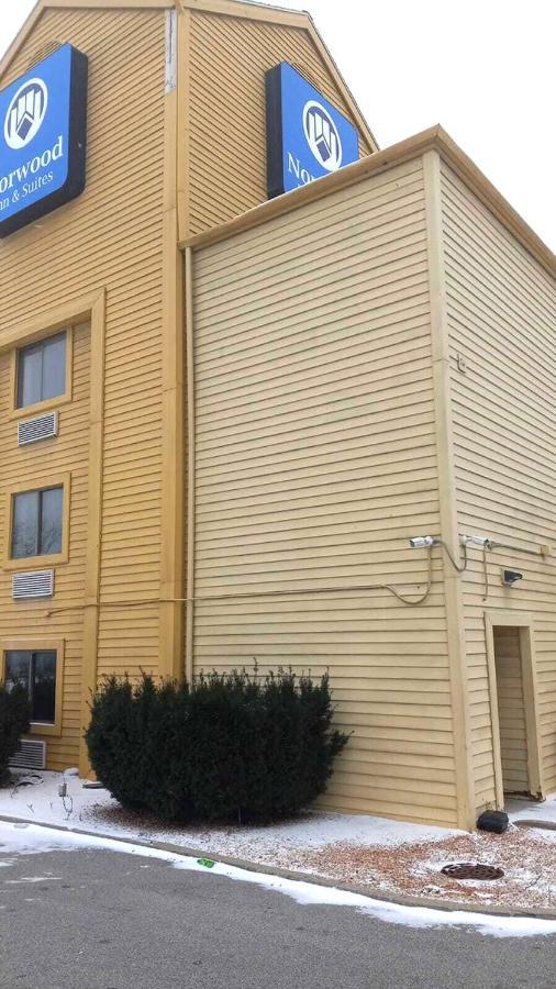 Norwood Inn & Suites Milwaukee Butler Eksteriør bilde